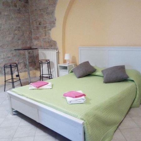 Al Castello Bed & Breakfast Venosa Bagian luar foto