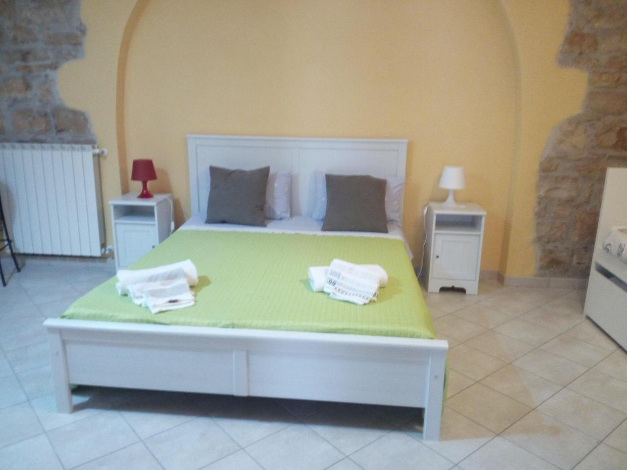 Al Castello Bed & Breakfast Venosa Bagian luar foto